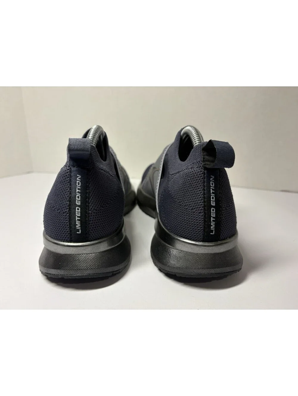 Brooks Levitate 4 LE Limited Edition Blue Mens Sneakers Size 9